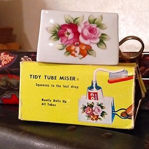 Vintage japanese toothpaste roller